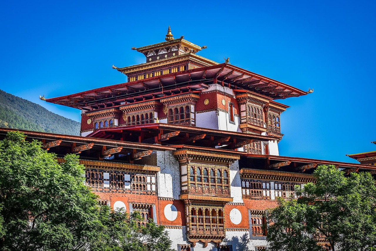 palace, bhutan, architecture, country, buddhism, buddhist, culture, travel, destination, asia, bhutanese, tourism, dzong, building, ancient, religion, landmark, temple, buddha, monastery, old, traditional, holy, sacred, place, daytime, eastern, interest, structure, sky, buddha purnima, fortress, religious, punakha, river, landscape, hills, tourist, nature